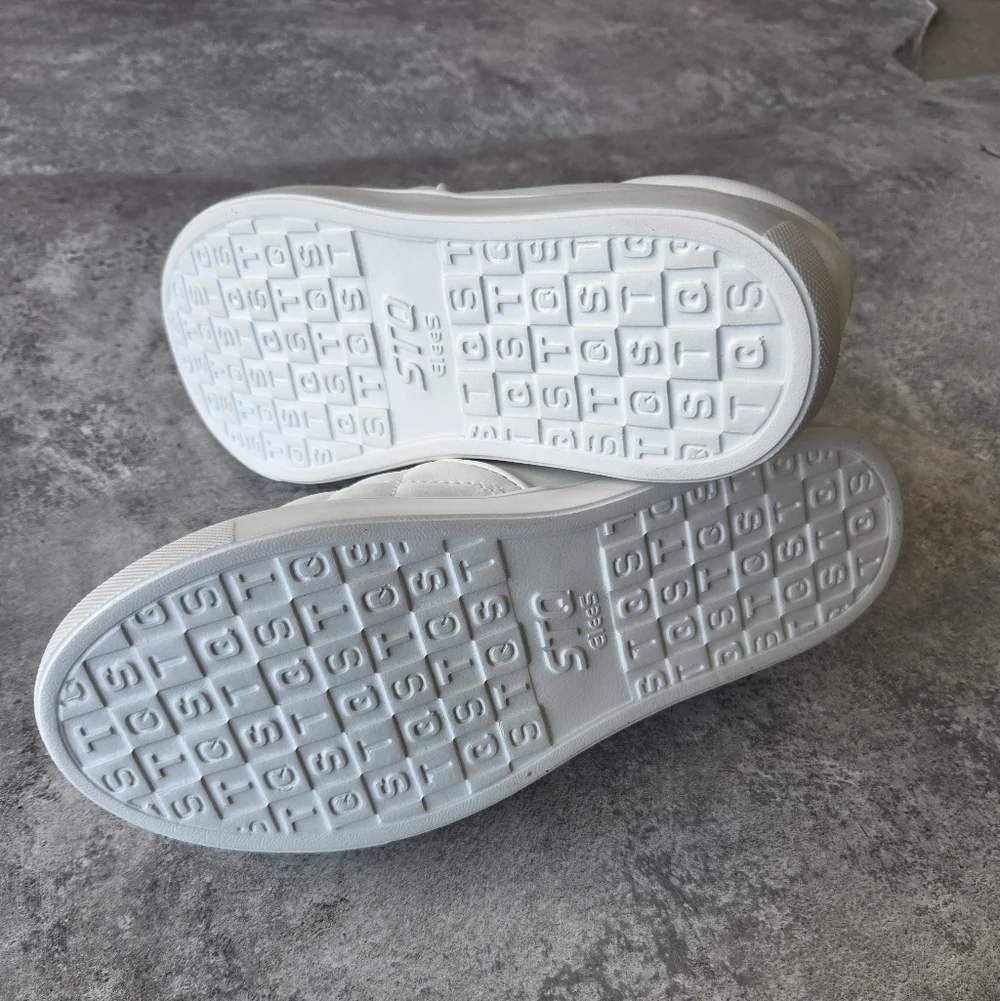 STQ Quilted Slip-On Sneakers Womens US Size 8W